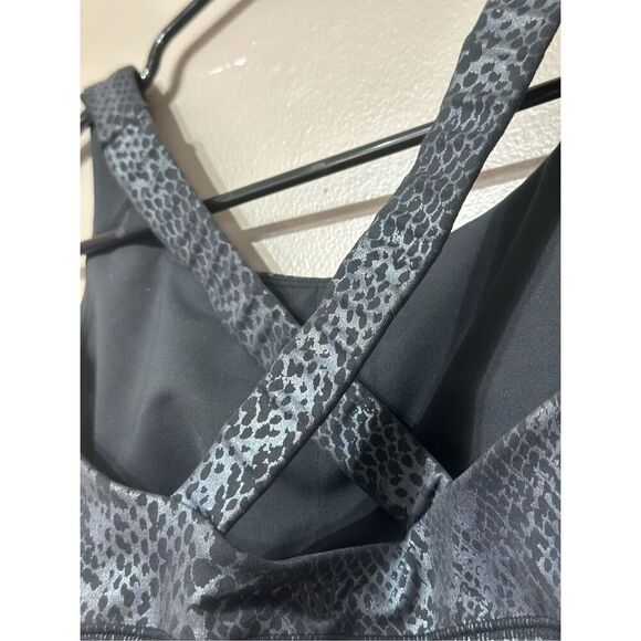 NWOT IVL Collective Snakeskin Crossbosy Straps Athlethic Sports Bra Women's 4 - Picture 9 of 10